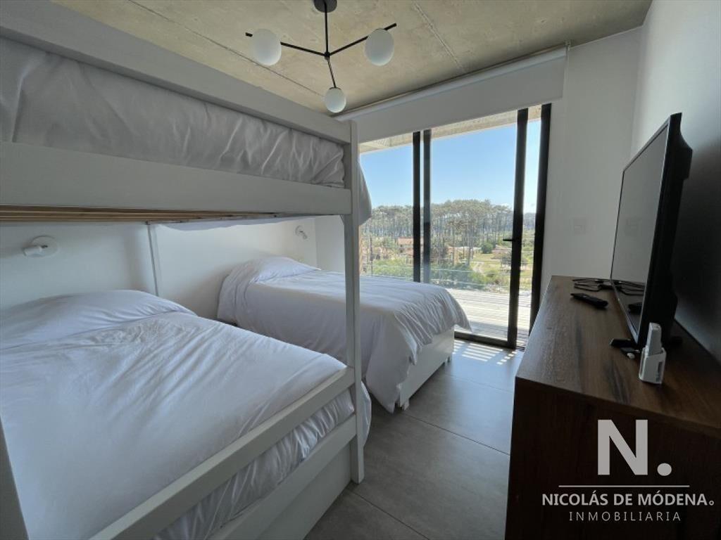Apartamento de 2 dormitorios, en Manantiales, con parriller