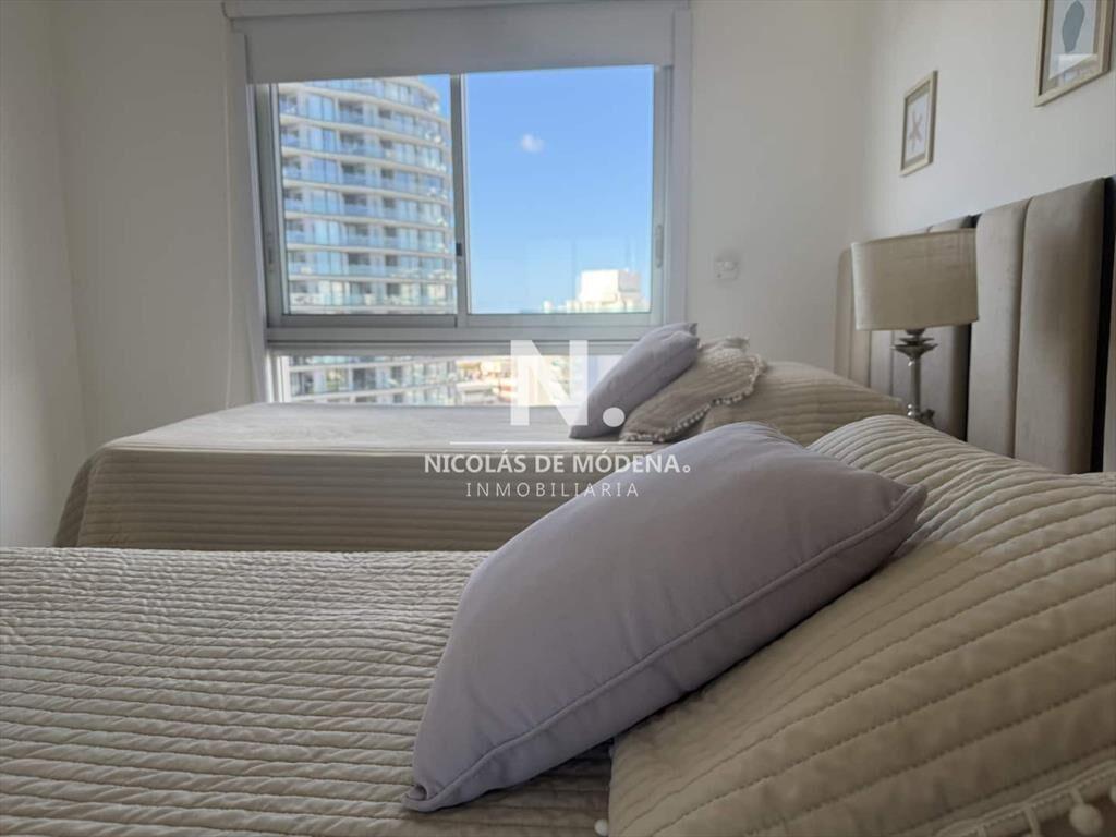 Vende departamento de 2 dormitorios en Punta del Este