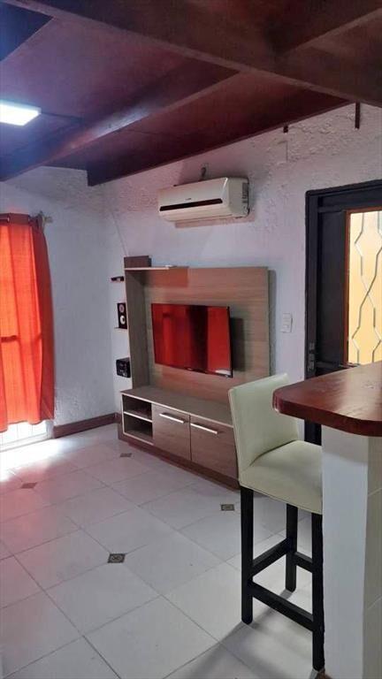 Alquiler Casa 1 dormitorio con patio y parrillero, en excel