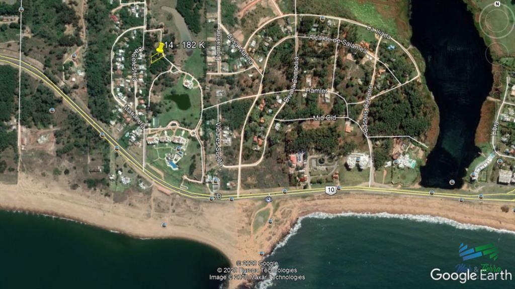 Venta de terreno de 1045 m2 en barrio cerrado al