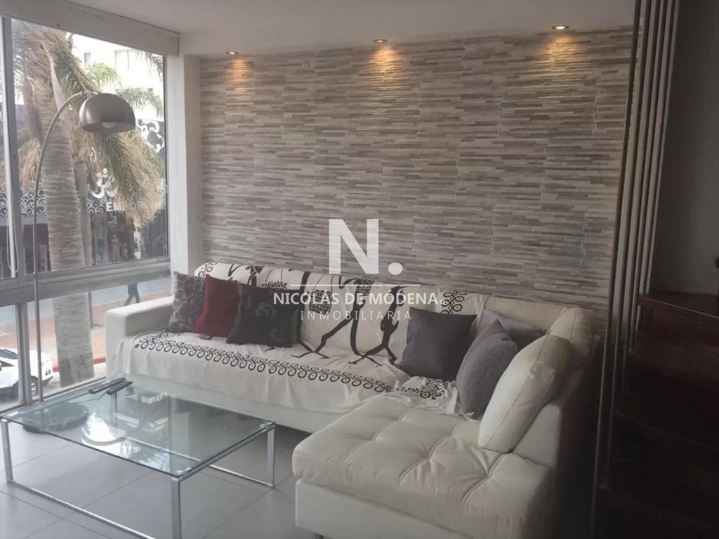 Vende apartamento de 3 dormitorios en Peninsula,