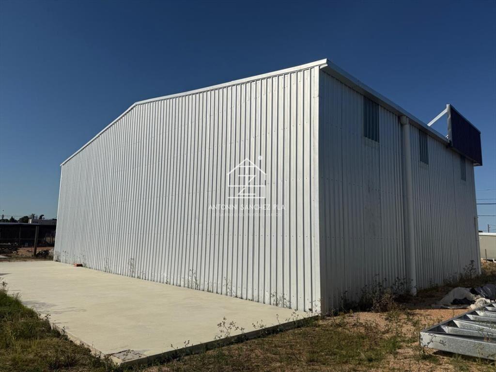 Alquiler - Venta galpón en la zona de 4H