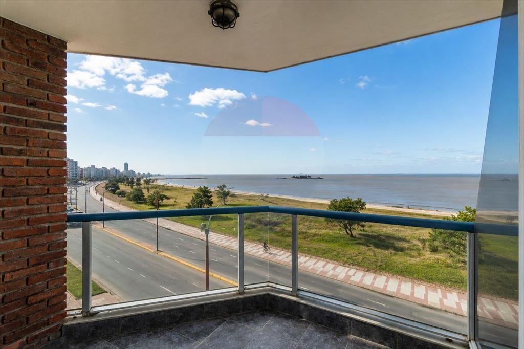 Venta Rambla de Malvin 2 dormitorios con Gge