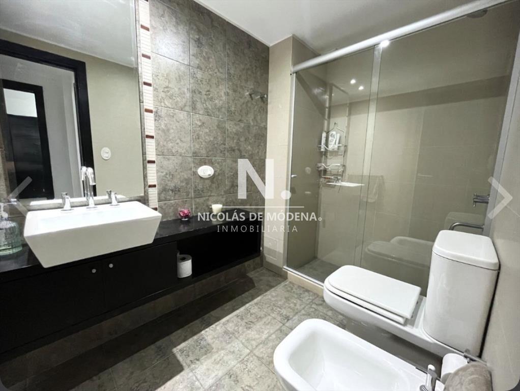 Apartamento en venta de 2 dormitorios con vista