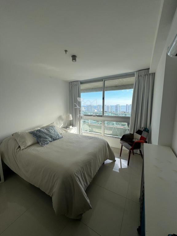 Encantador departamento a metros de playa brava!!