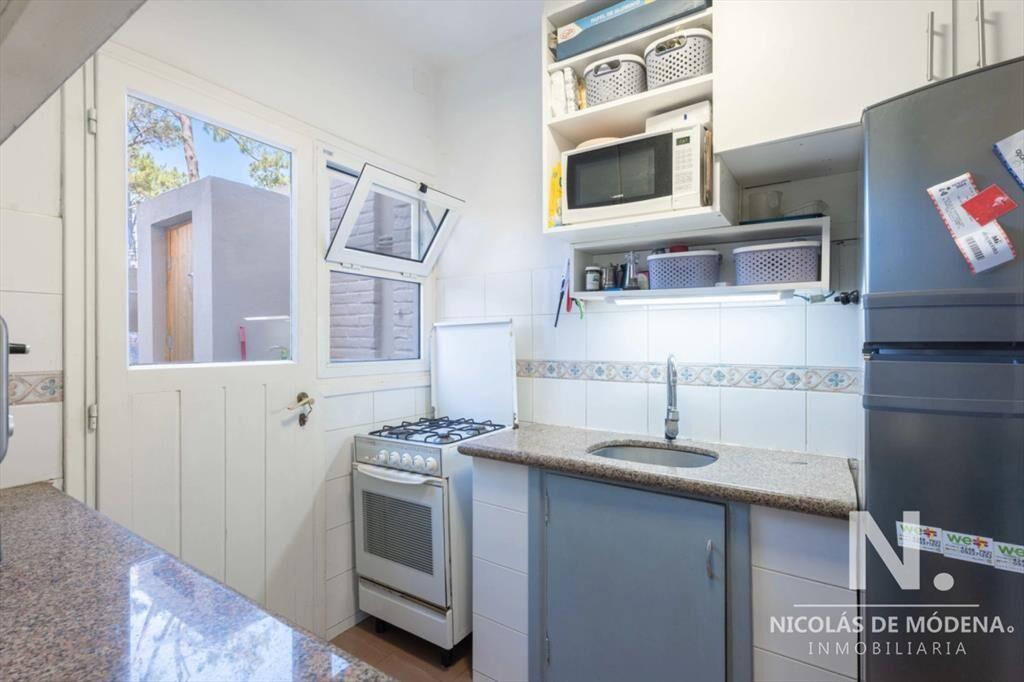 Vendo apartamento tipo casa de 2 dormitorios, reciclado, en