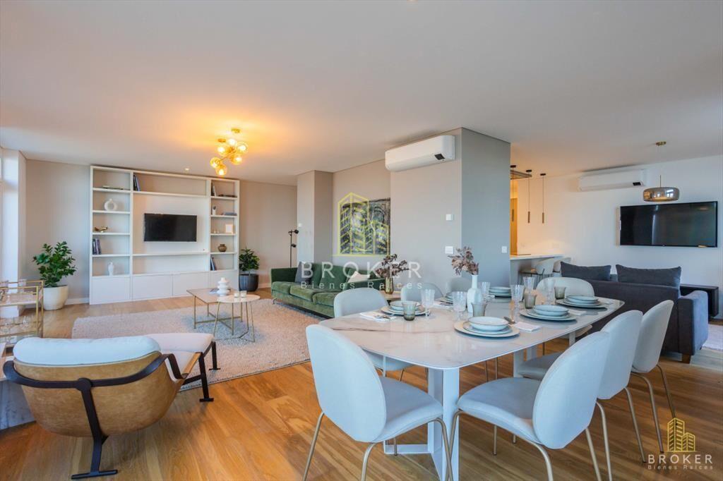 Apartamento en Rambla de Carrasco 4 dormitorios 5