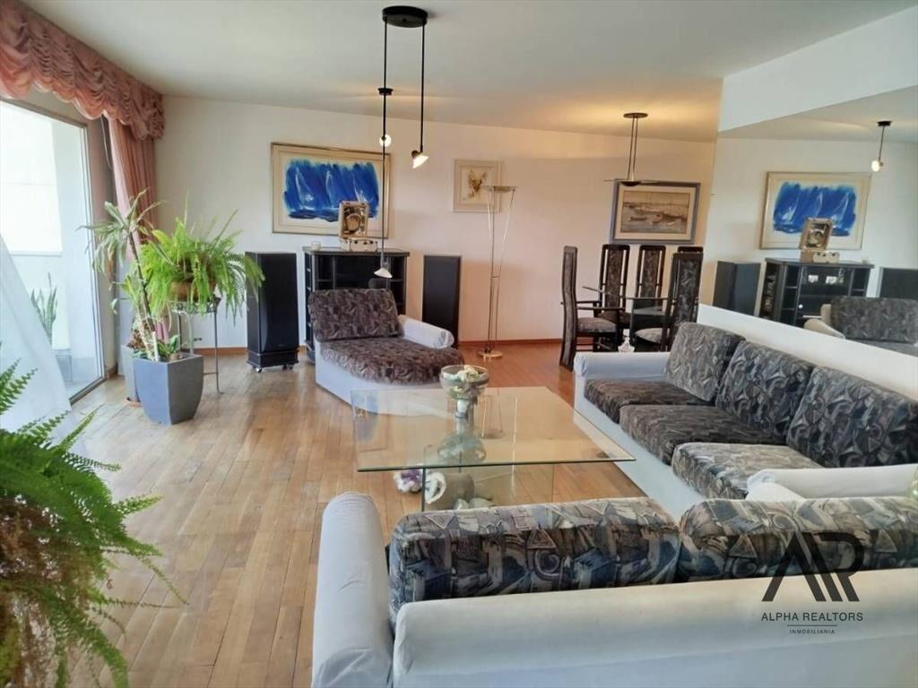 Apartamento 3 Dormitorios en buceo a metros de la rambl...