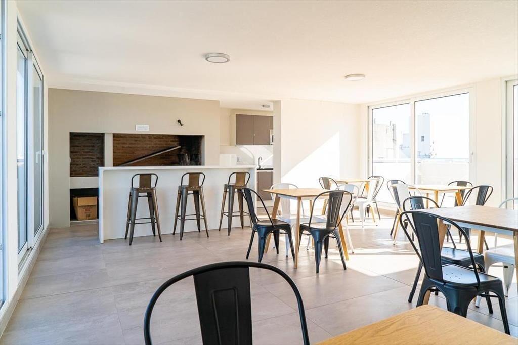 Apartamento - A la venta con renta en Av. Agraciada, 1 dorm
