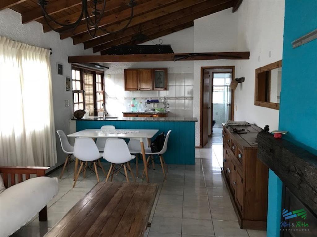 Muy linda casa en un barrio con buen entorno en Maldonado.