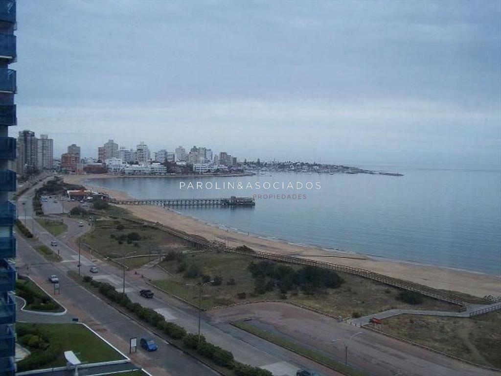 Apartamento en venta de 3 dormitorios en Puerto