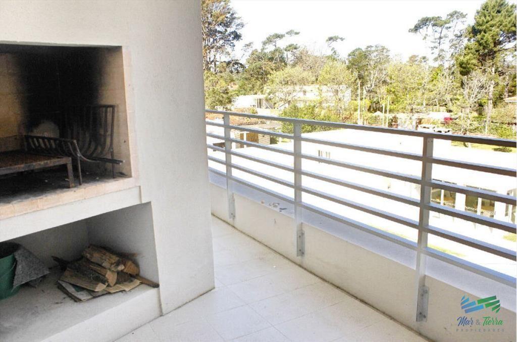 En venta apartamento 2 dormitorios con parrillero
