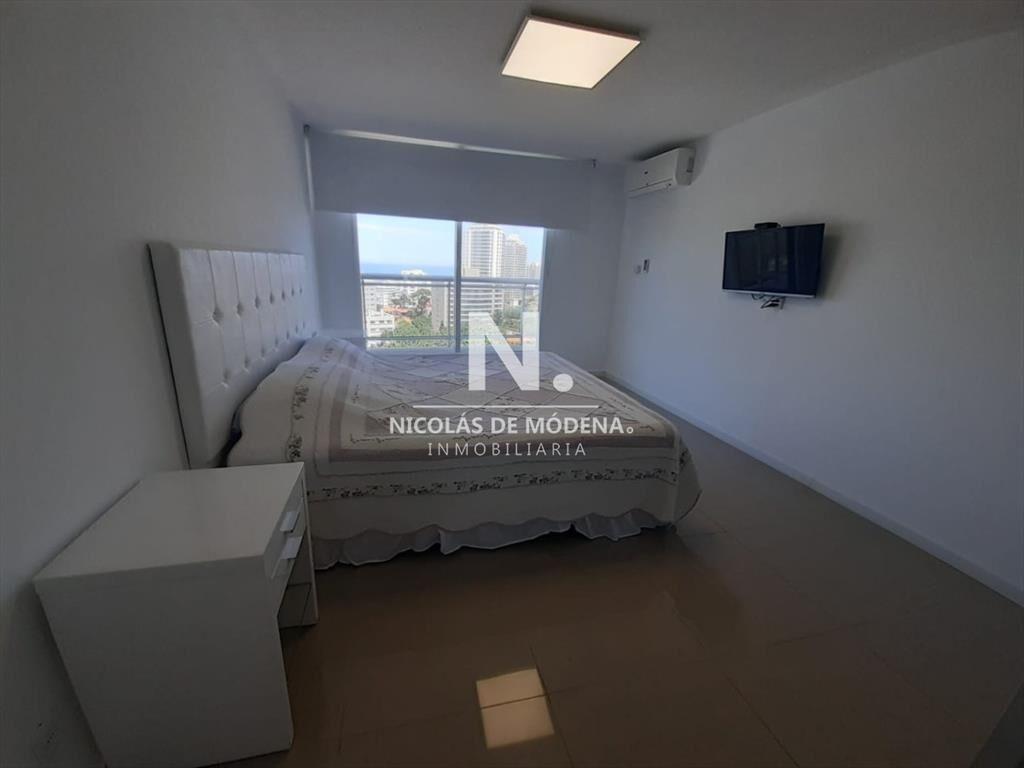 Departamento en venta en Torre de jerarquía a de
