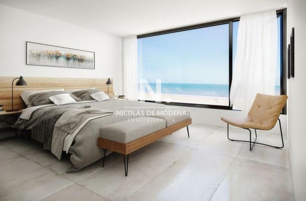 Casa en venta en Punta Ballena sobre calle