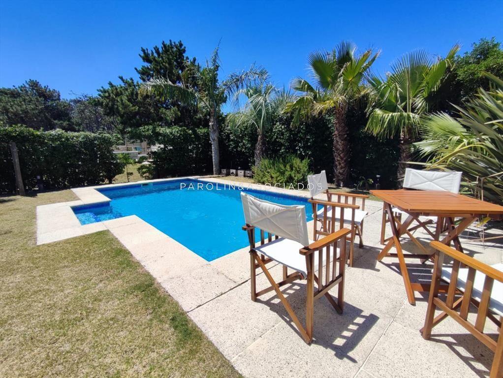 Hermosa casa en venta en Montoya a solo pasos de