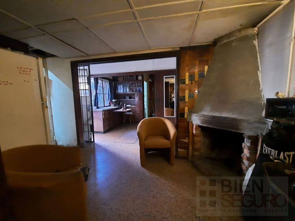 Casa, galpón y local comercial en venta en Colón