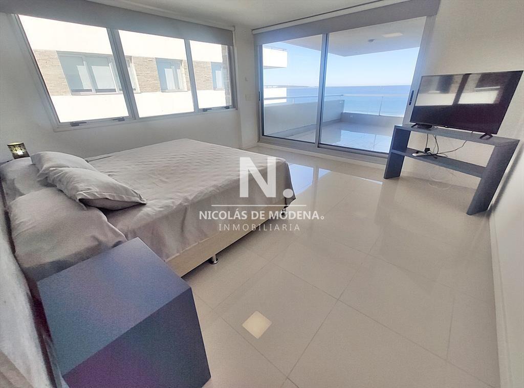 Penthouse frente al mar, categoría y
