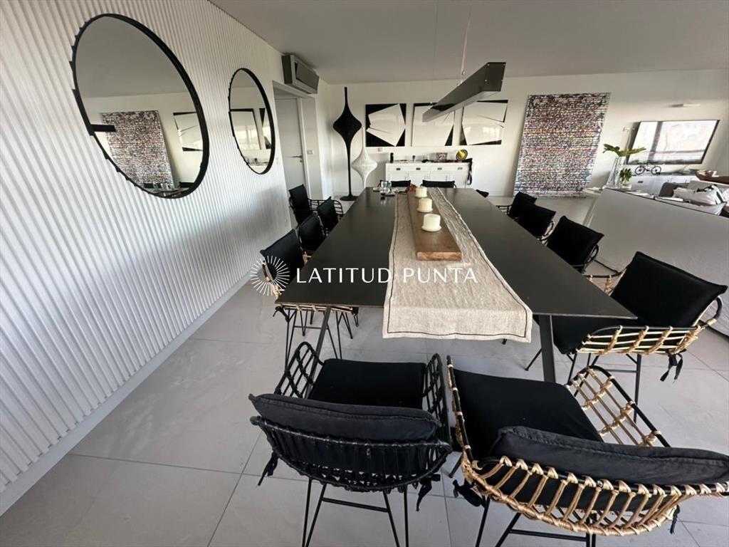 Apartamento en Rincón del Indio, 3 suites más