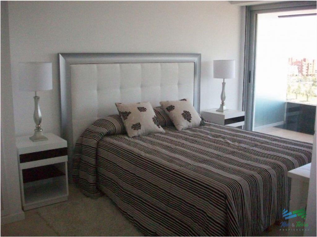 Apartamento de 2 dormitorios con vista al mar del