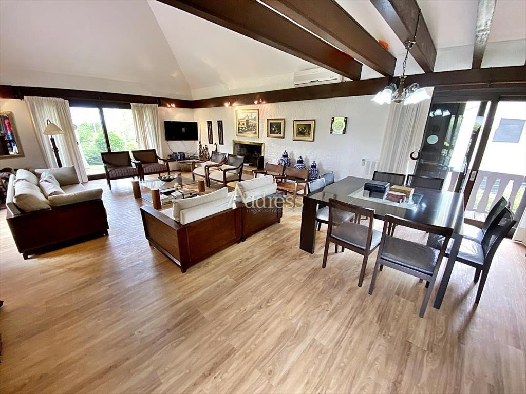 MagnÃfica casa en venta en Playa Mansa!!