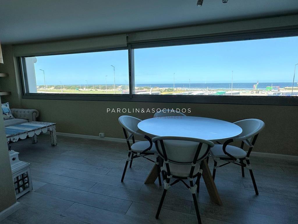 Apartamento en venta de 3 dormitorios en Playa