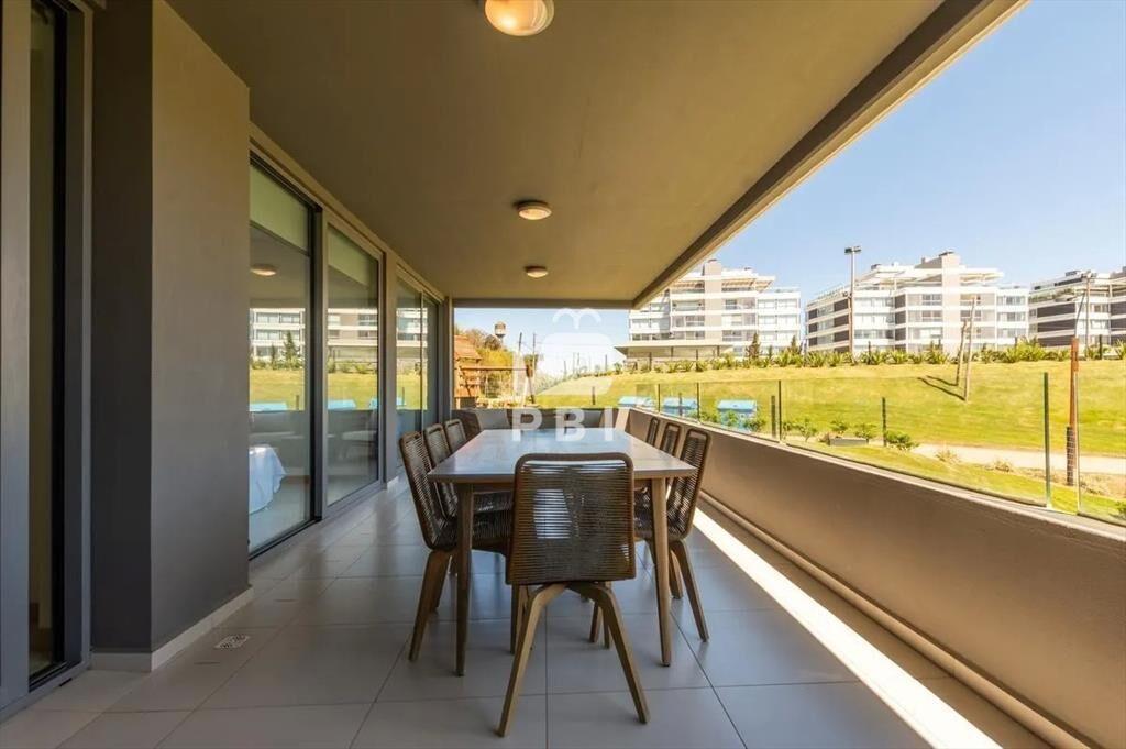 Venta apartamento 3 dormitorios con piscina Playa