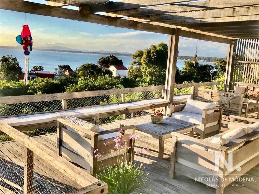 Hermosa Casa en Punta Ballena, con Excepcional vista al mar