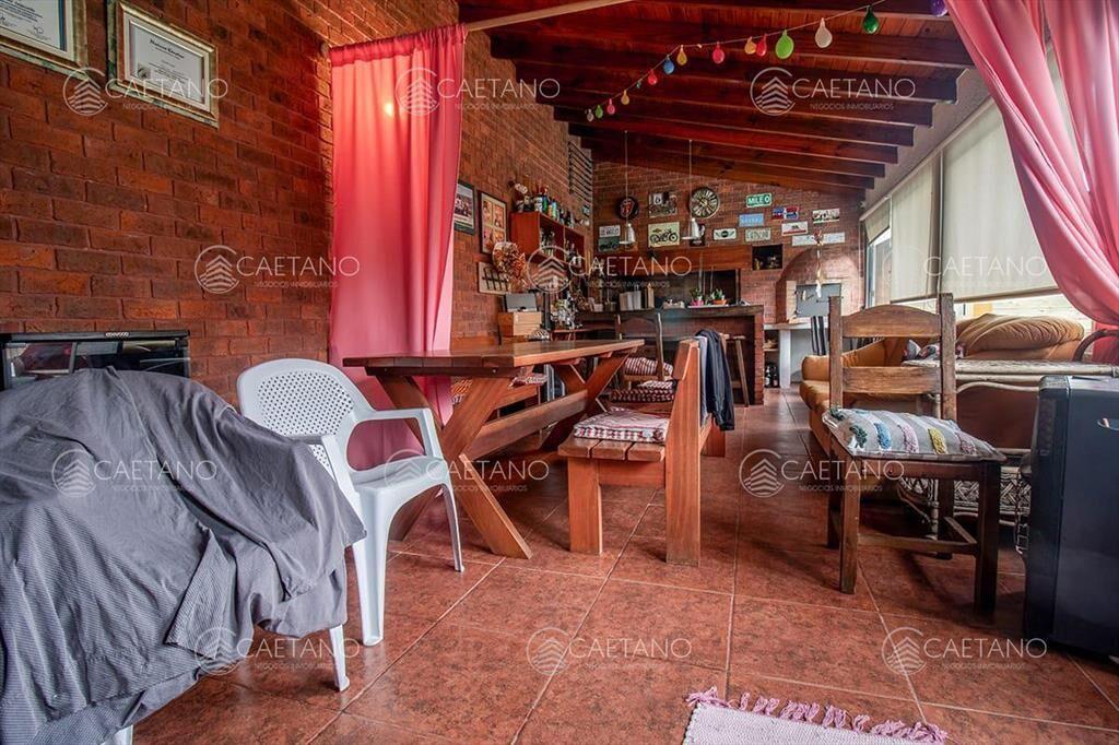 Venta Casa - 4 Dormitorios + Pileta y Parrillero