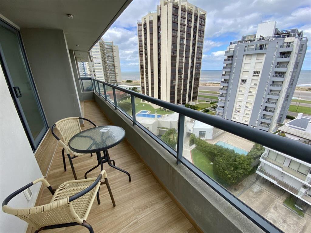 APARTAMENTO EN VENTA DE 2 DORMIOTRIOS EN PUNTA