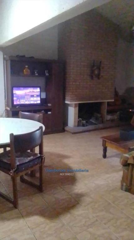 Muy buen predio de casi 6 hectáreas con casa y bodega.