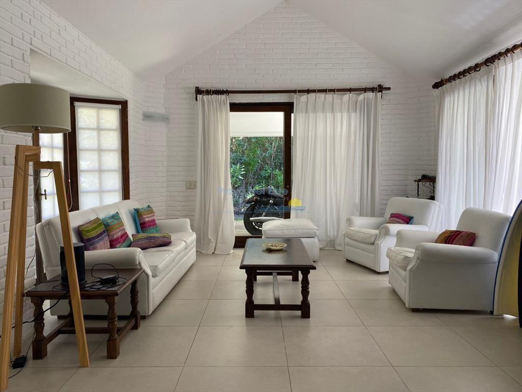 Alquiler temporario de casa de tres dormitorios a