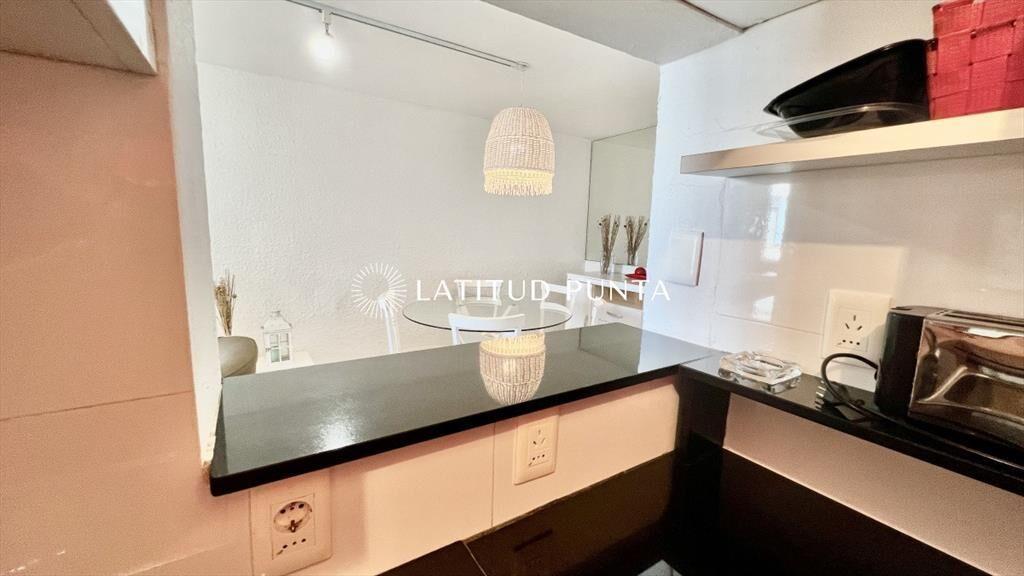 Oportunidad. Apartamento reciclado frente al mar