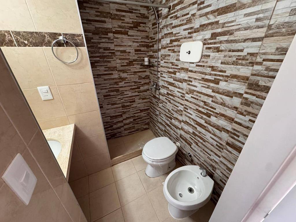 Alquiler de Apartamento en Enrique Muñoz con 1 dormitorio en