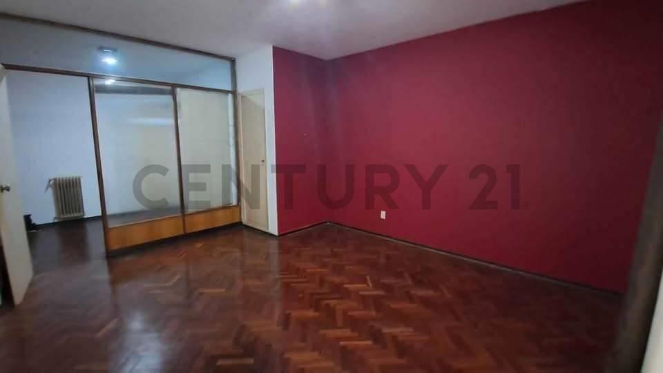 Venta/OFICINA,CONSULTORIO/ Próximo IMM/ a metros de 18 de...