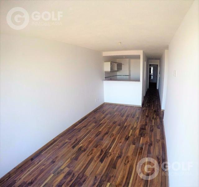 Venta apartamento 1 dormitorio con patio y renta en Parque