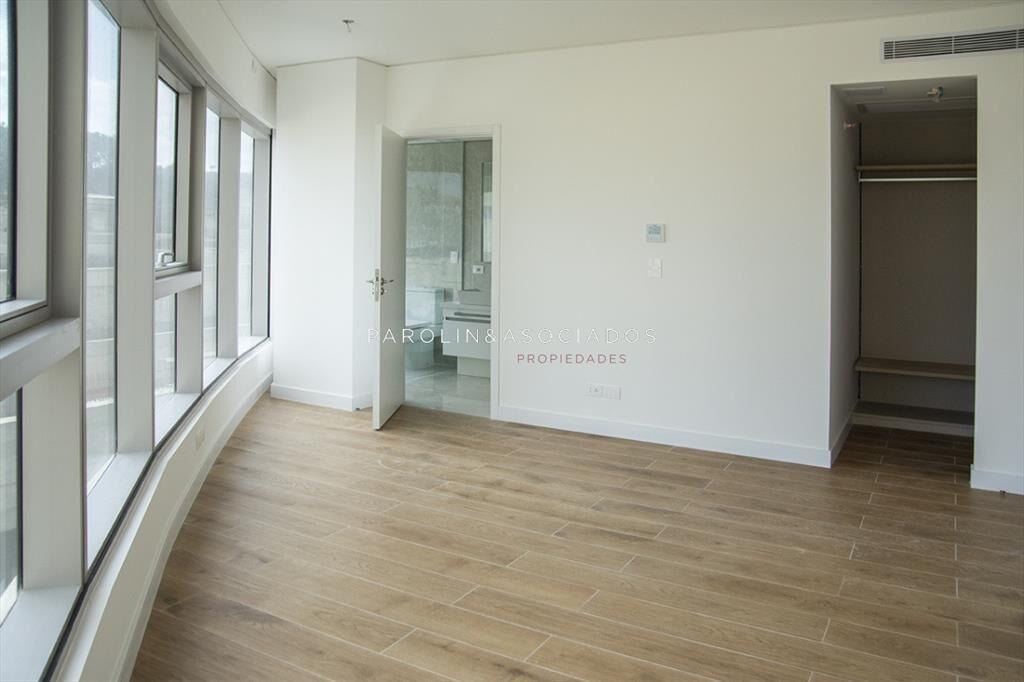 Apartamento en venta en primera fila de playa