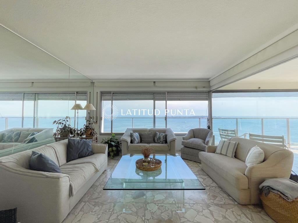 Apartamento en Mansa, 3 dormitorios más