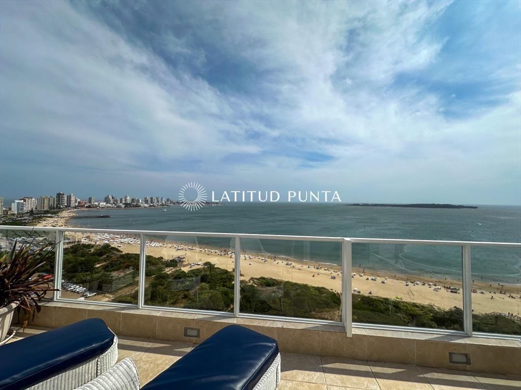 Mansa, pent house sobre primera linea