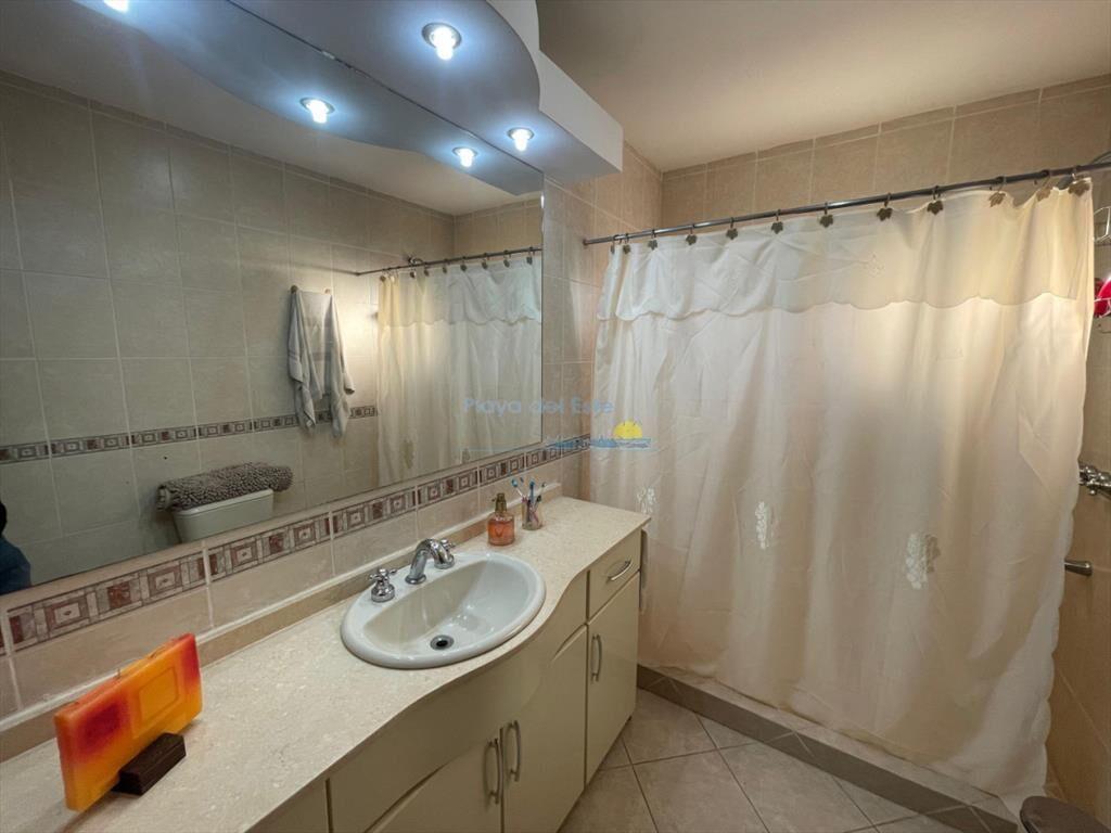 Casa en venta en Punta del este de 4 dormitorios