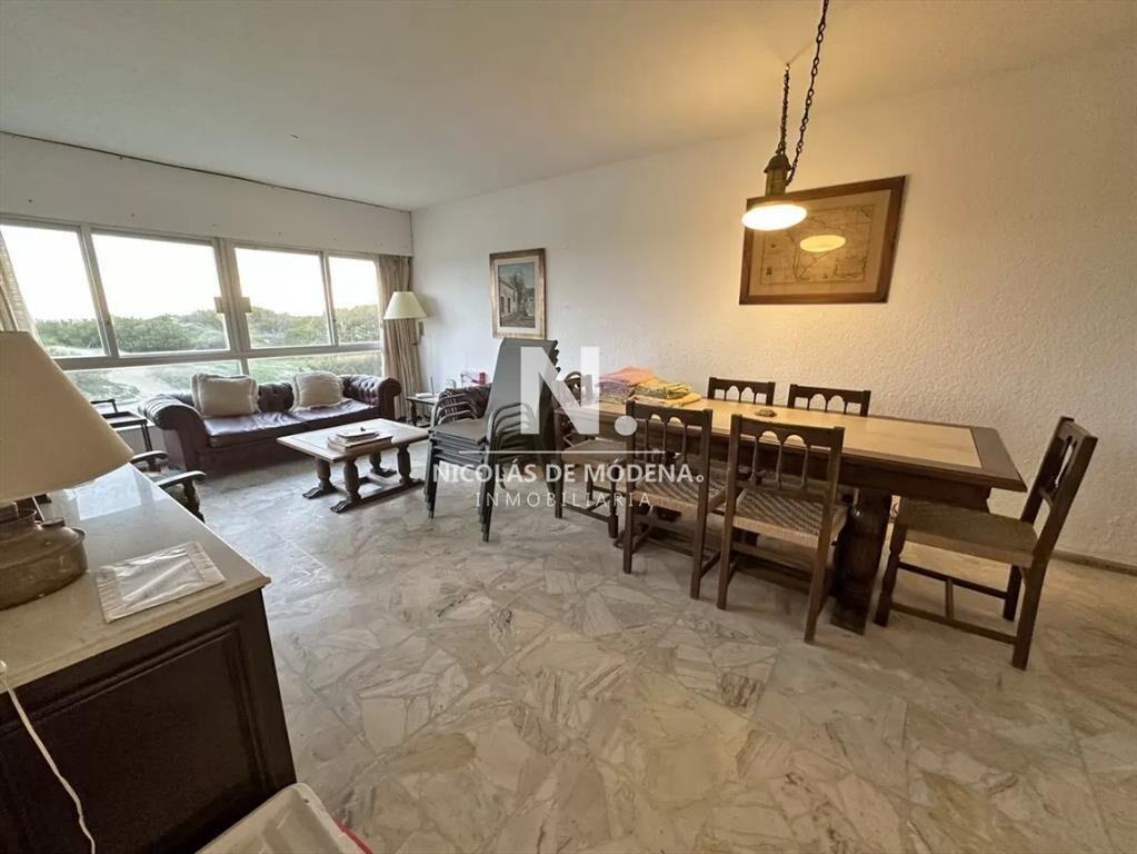 Con gran balcon y excelentes espacios imoecable departament