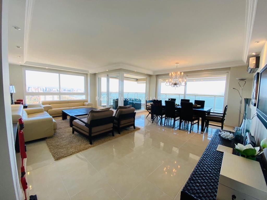 Apartamento en venta de 3 dormitorios en Le Punta