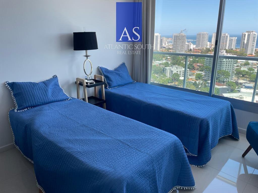 Apartamento mdoerno 2 dormitorios piso alto bajos