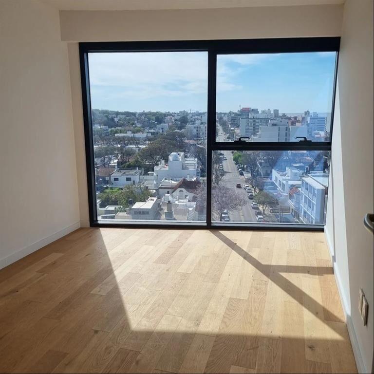 Alquiler De Apartamento A Estrenar En Rambla