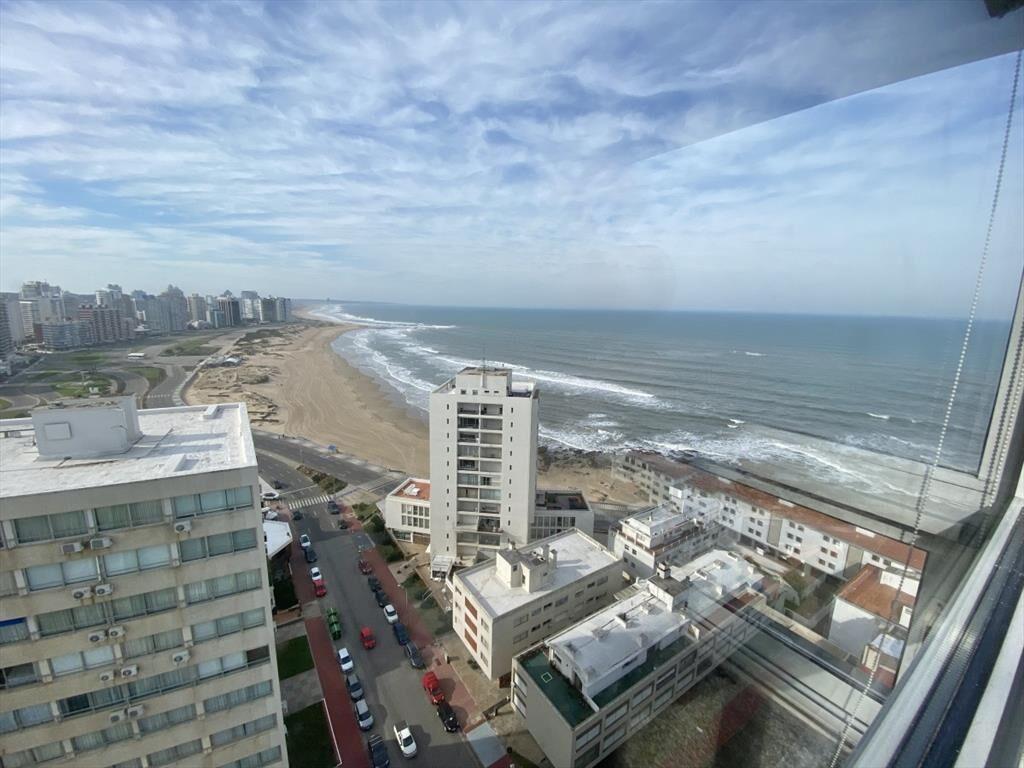 APARTAMENTO EN VENTA 3 DORMITORIOS - TORRE DEL