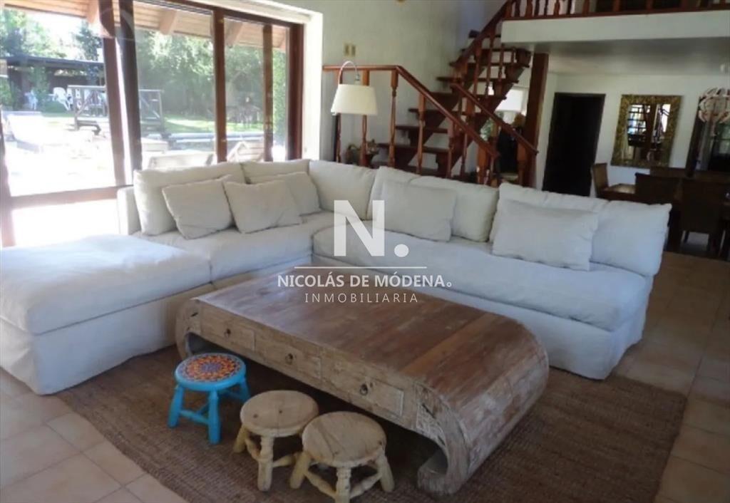 CASA 5 DORMITORIOS, LUGANO, PUNTA DEL ESTE