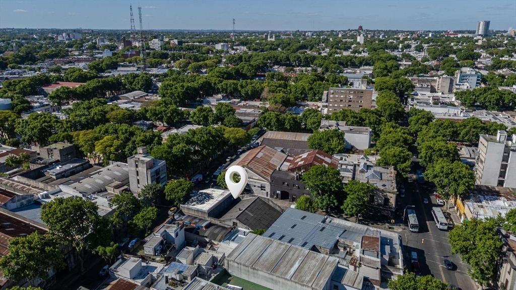 VENTA DE LOCAL COMERCIAL CON DEPOSITO