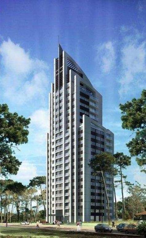 Apartamento con buena terraza, de dos dormitorios y dos baÃ