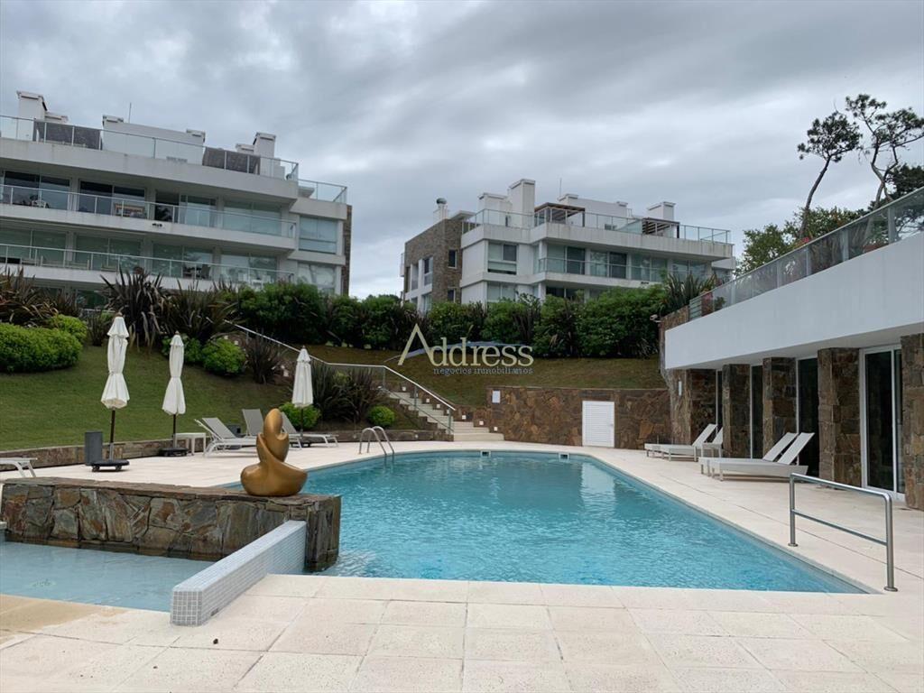 Excelente apartamento en venta en Punta del Este.