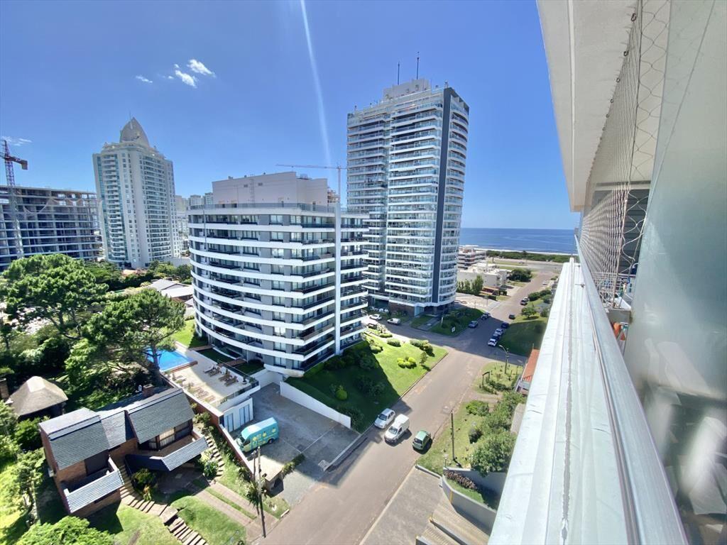 APARTAMENTO EN VENTA DE 2 DORMITORIO 2 BAÑOS 1