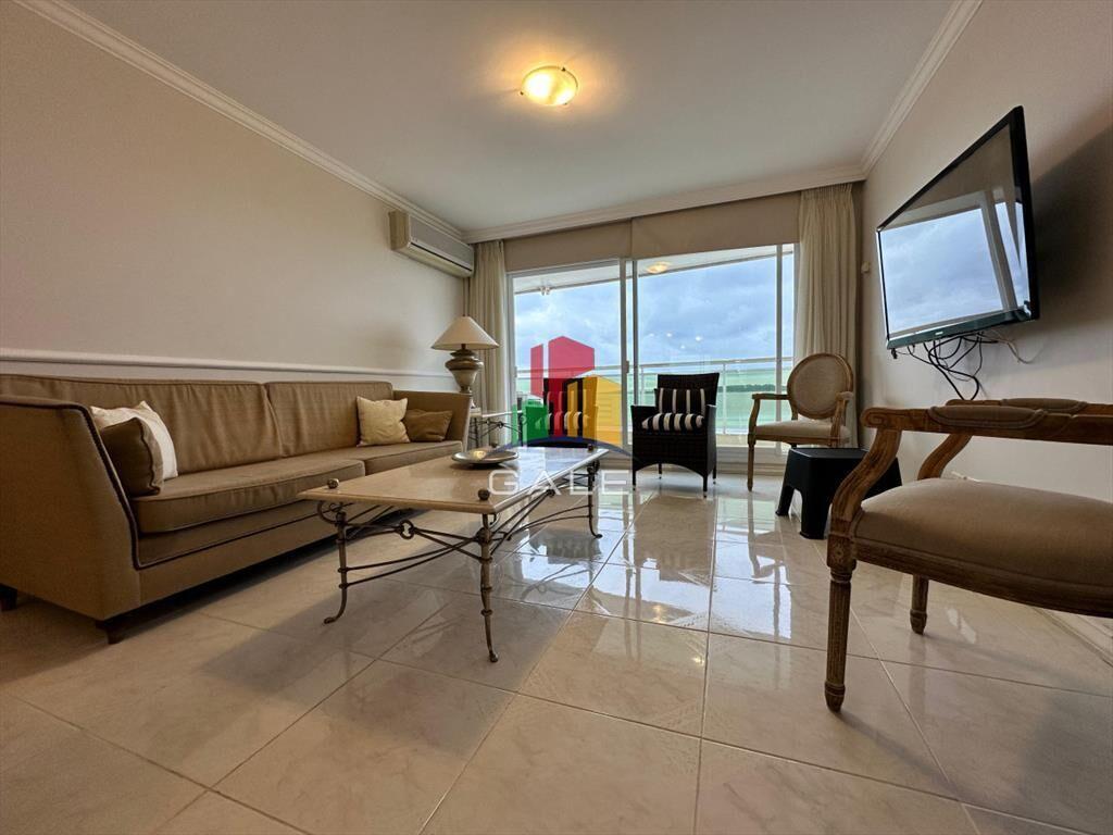 Venta y alquiler de apartamento de 3 dormitorios